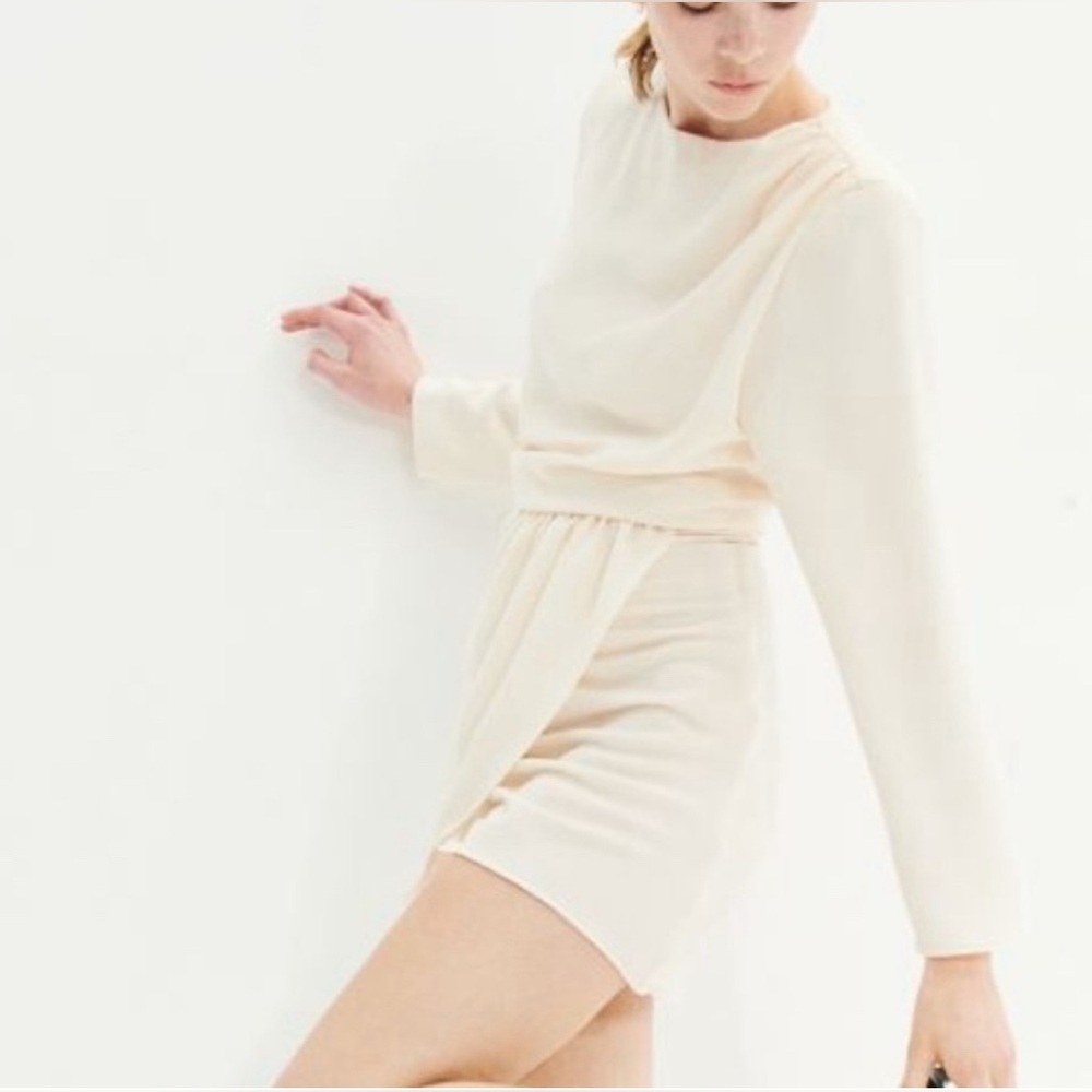 H&M DRAPED MINI DRESS Size Large